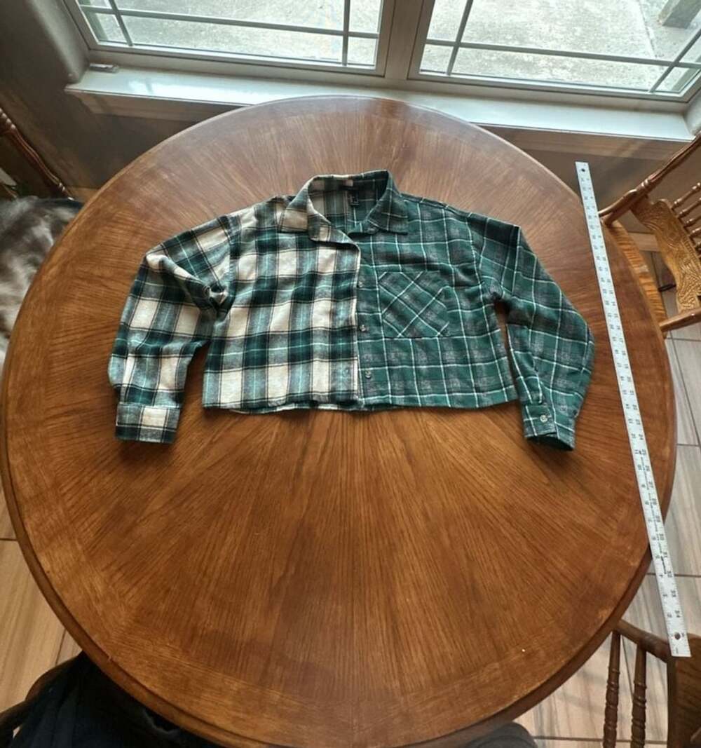 Forever 21 Green and White Plaid Split Colorblock Cropped Flannel Button-Up Shir